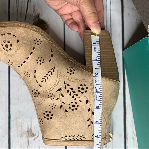 NEW Maurices Taylor laser cut bootie - Picture 7 of 8